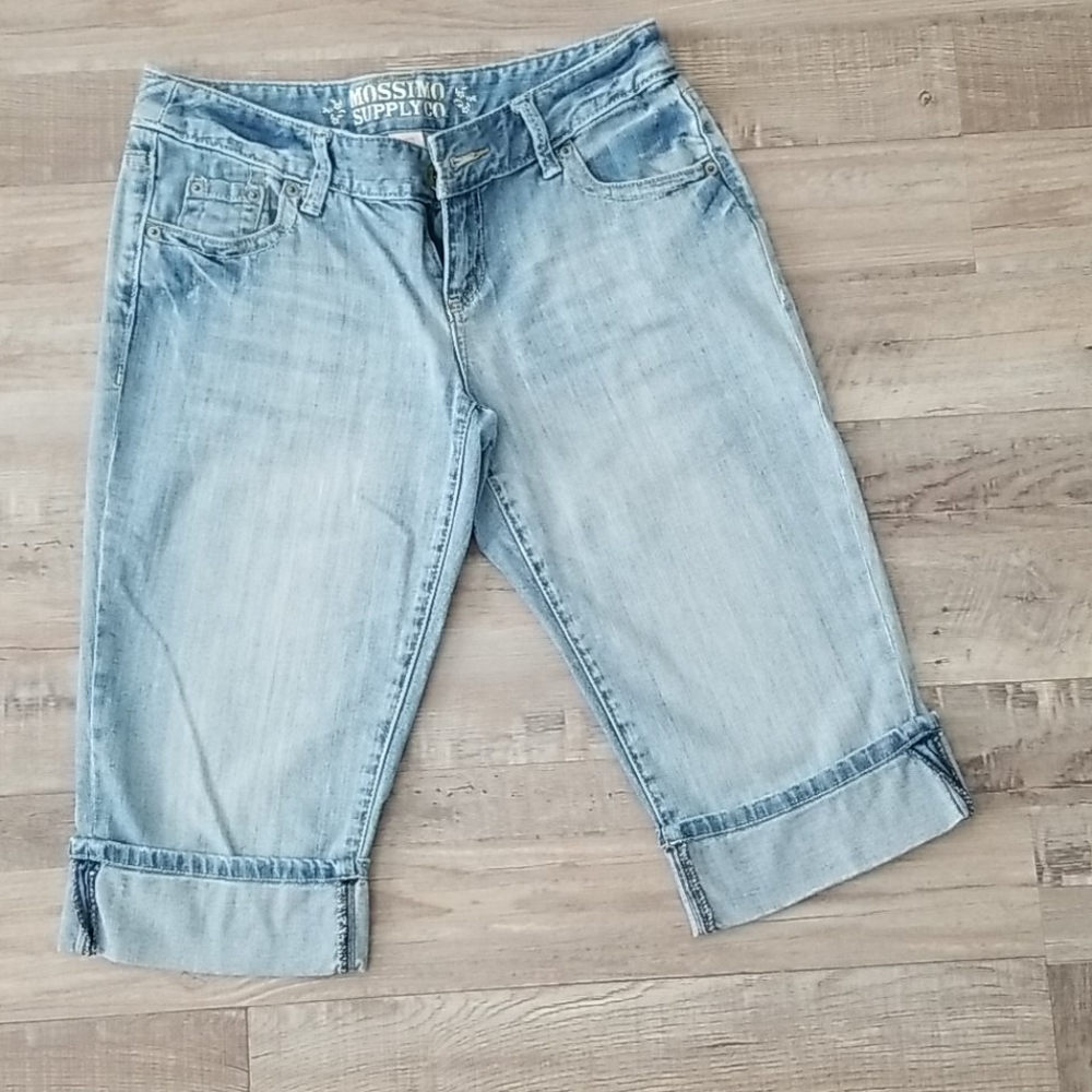 Mossimo capris